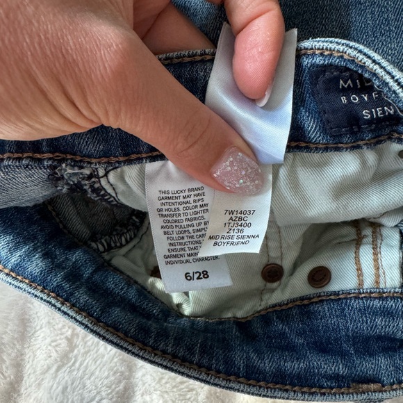 Lucky Brand Jeans Siena Boyfriend Mid Rise Jeans SZ 6/28 Azure Bay Wash - Picture 11 of 16